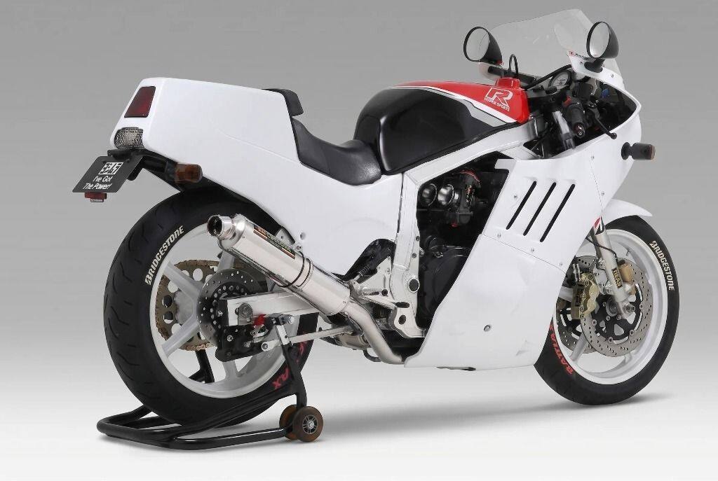楽天市場】gsx1400 ヨシムラ サイクロンの通販