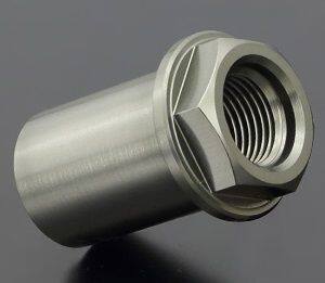 ■商品概要STDフォーク・KYB36Zフォーク対応素材：超ジュラルミン／アルマイト仕上げM16ナットクランプ径：Φ24mm入数：2個1セット17mmアクスルシャフト対応■詳細説明超ジュラルミンを使用したAll-Billetアクスルナット。表面は耐腐食性に優れるアルマイト仕上げ。■注意点※KZ系4穴ディクスハブにはご使用いただけません。　※画像はイメージです。■適合車種Z2 (750RS/Z750FOUR)&ensp;Z2 (750RS/Z750FOUR) 年式: 72-75Z1 (900SUPER4)&ensp;Z1 (900SUPER4) 年式: 72-75