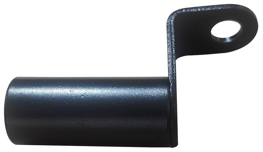 ■商品概要カラー：ブラック材質：アルミ・商品サイズ全高：50mmバー全長：53mmミラー装着部全長：37mm仕様：対応ミラー径：10mm用途：バイクのハンドル周辺の装着物(ナビ、スマートフォン、ETC、シガーソケット、その他スイッチなど)の取り付け■詳細説明ハンドル周辺にスマホやナビを付けたいときのマストアイテムです！ツーリング・通勤・通学などでよく使われるハンドル周辺の装着物(ナビ、スマートフォン、ETC、シガーソケット、その他スイッチなど)の取り付けに便利なマルチマウントバーです。ミラー取付部に装着するタイプです。【1】ミラー取付部に装着するタイプなので、ミラーとステーの間に挟んで簡単取り付け。幅広い車種に対応。【2】対応車両の多い、M10ミラーに対応。【3】有効パイプ長が53mmのショートタイプ、かさばらない長さでハンドル操作のストレスを軽減します。■注意点※メーカー都合により商品の仕様変更がある場合がございます。ご了承ください。■適合車種&ensp;&ensp;&ensp;備考: 汎用