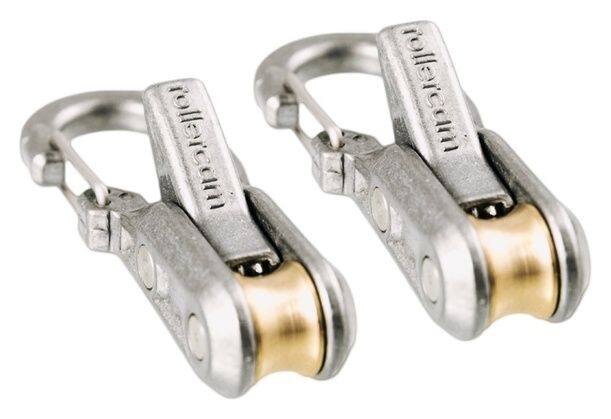 ■商品概要【特徴】・特許取得済みのRollercam? Buckle・3mmまたは4mmロープに対応・小さなボディで携帯性抜群【仕様】・重量：22.7g・作業荷重：160kg■詳細説明Rollercam?自在金具は、小さなボディに真鍮製ローラーを組み込んだ革新的な設計です。わずかな力でロープを引っ張り、簡単にリリースできます。アイデア次第で、さまざまなギアに対応可能な万能アイテムです。■注意点※メーカー都合により商品の仕様変更がある場合がございます。ご了承ください。