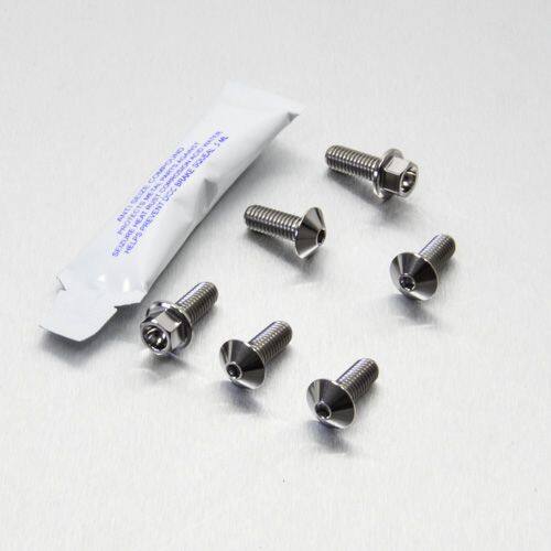 ■商品概要素材：ステンレス製品タイプ：フォーク重さ：35.35g入数：6穴あけ加工：なし■詳細説明ステンレス スピードセンサー取り付けボルトキット 。■注意点※メーカー都合により商品の仕様変更がある場合がございます。ご了承ください。■適合車種390 Duke&ensp;390 Duke 年式: 13-18RC 125&ensp;RC 125 年式: 14-16