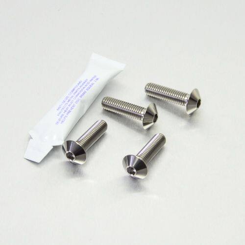 ■商品概要素材：チタン製品タイプ：フレーム／ボルトオン重さ：37.37g入数：4穴あけ加工：なし■詳細説明チタン フットレストハンガーボルトキット-含まれるボルトはオリジナルと同じタイプで、バイクの両サイドに十分な数がキットに含まれます。Pro-LubeとPro-Boltステッカーが付属します。■注意点※メーカー都合により商品の仕様変更がある場合がございます。ご了承ください。■適合車種RSV1000 Tuono R Fighter&ensp;RSV1000 Tuono R Fighter 年式: 02-05RSV1000R Factory&ensp;RSV1000R Factory 年式: 04-05
