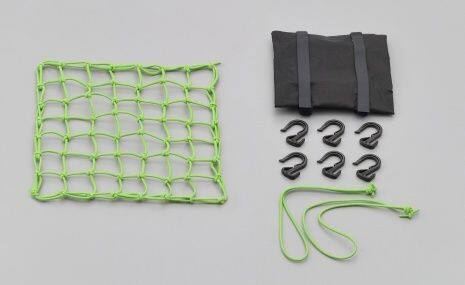 ■商品概要サイズ：300×300mm　7×7マスサイズ：M■詳細説明●収納時に便利なポーチ付。マス目に無駄の出ない、サブコード2本付、フックはコンパクトかつタグれるタイプで使いやすい。・使いやすいコンパクトなフック変形や磨耗が少ない強化プラスチックを使用し、H型断面構造で強度のあるコンパクトフック。コンパクトだから使い勝手も良く、ネットをたぐり、サイズ調整も可能な設計です。・小さなマス目、適度なゴム線径約45mmのマス目で荷こぼれしにくく、実用性を考慮した4.0mmゴムで程よい伸び具合と締め付け具合。・携帯性Good！手のひらサイズの収納ポーチ付きで、なにかとかさばるネットをスッキリ収納。グラブバーなどへもくくれます。・ムダを解消！サブコード2本付きで、ネットのマス目をムダにしにくく、見た目もスッキリ！■注意点※画像には他の商品が含まれている場合があります。※メーカー都合により商品の仕様変更がある場合がございます。ご了承ください。■適合車種&ensp;&ensp;&ensp;備考: 汎用