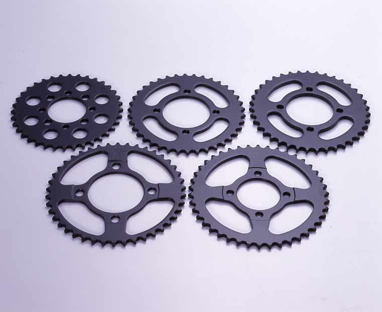 RC-ENGINEERING RCエンジニアリング スチール製フロントギア AR125(83-) ELIMINATOR125 KDX125 KMX125(86-01) RA125(88) RG125Γ(92-) TS125R (リアディスク)(90-96) TS125R (リアディスク) VANVAN125(72-) WOLF125(91-)