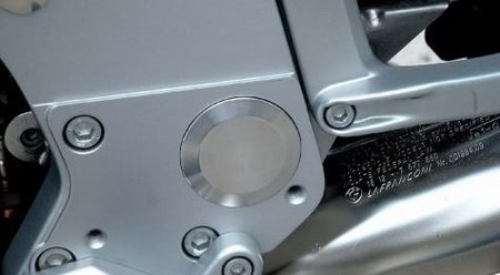 Hornig ホーニグ スイングアームピボット カバー K1200 GT RS BMW フレームホールキャップ 外装