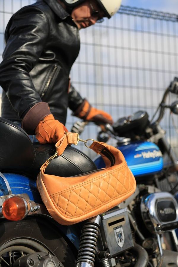 DIN MARKET �ǥ���ޡ����å� SHM LEATHER SHOULDER BAG(SHM �쥶�� �������� �Хå�) ���������Хå� �Хå�