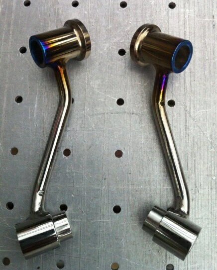 PK7 ピーケーセブン チタニウム オイルタンクブラケット エンジン