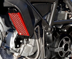 DUCABIKEドゥカバイクガード・スライダーオイルクーラーガードカラー:レッド