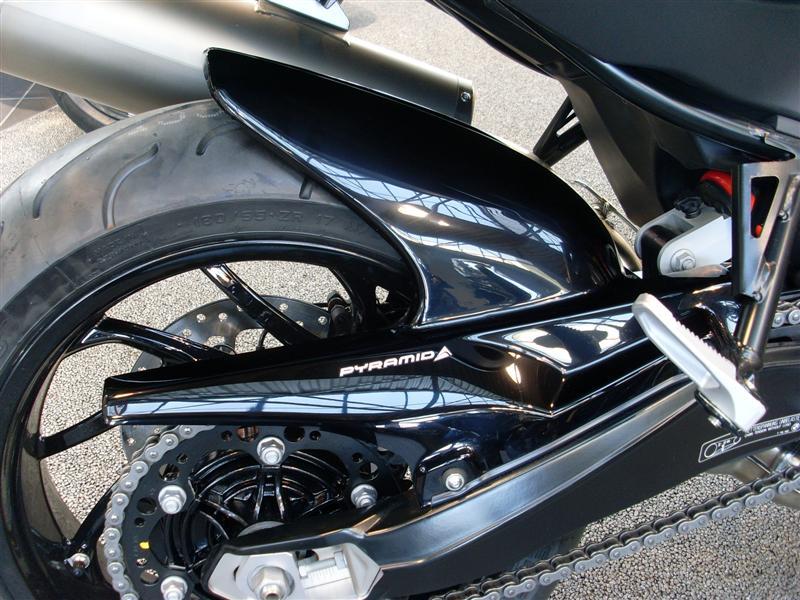 Pyramid Plastics ピラミッドプラスチック リアフェンダー/グロス・ブラック(Hugger - Gloss Black) F800R ALL BMW リアフェンダー フェンダー関連 外装