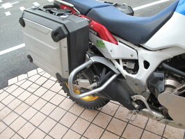 力造リキゾウガード・スライダーパニアケースガードセット(純正パニアケース用)カラー:シルバーアフリカツイン(CRF1000)