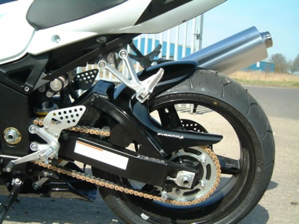 Pyramid Plastics ピラミッドプラスチック ブラック・リアフェンダー(Black Hugger) GSXR1000 SUZUKI スズキ リアフェンダー フェンダー関連 外装