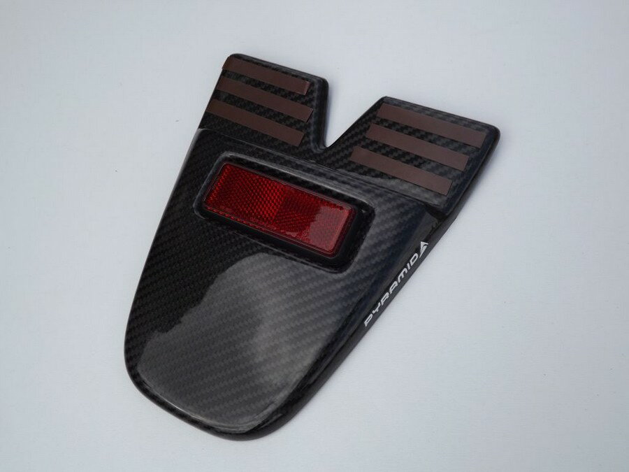 Generic Type - Pyramid Plastics ピラミッドプラスチック 汎用カーボンダックテール・ツアー・リアフェンダー(Universal Carbon Ductail - Tour rear extenda／protector) リアフェンダー フェンダー関連 外装