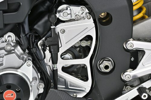 AGRAS アグラス フロントスプロケットカバー YZF-R1 YZF-R1M YAMAHA ヤマハ スプロケットカバー 外装