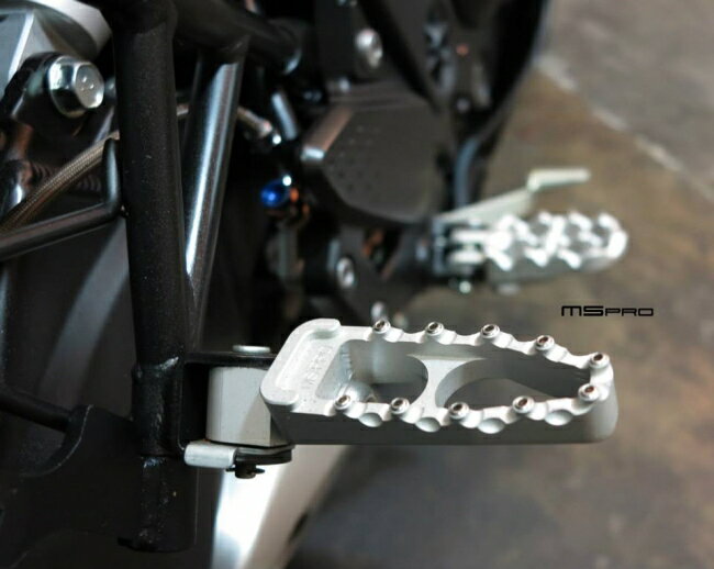MSPRO エムエスプロ CNCフットペグ リア用 W650 VERSYS 650 W800 KAWASAKI カワサキ フットペグ ステップ 足回り