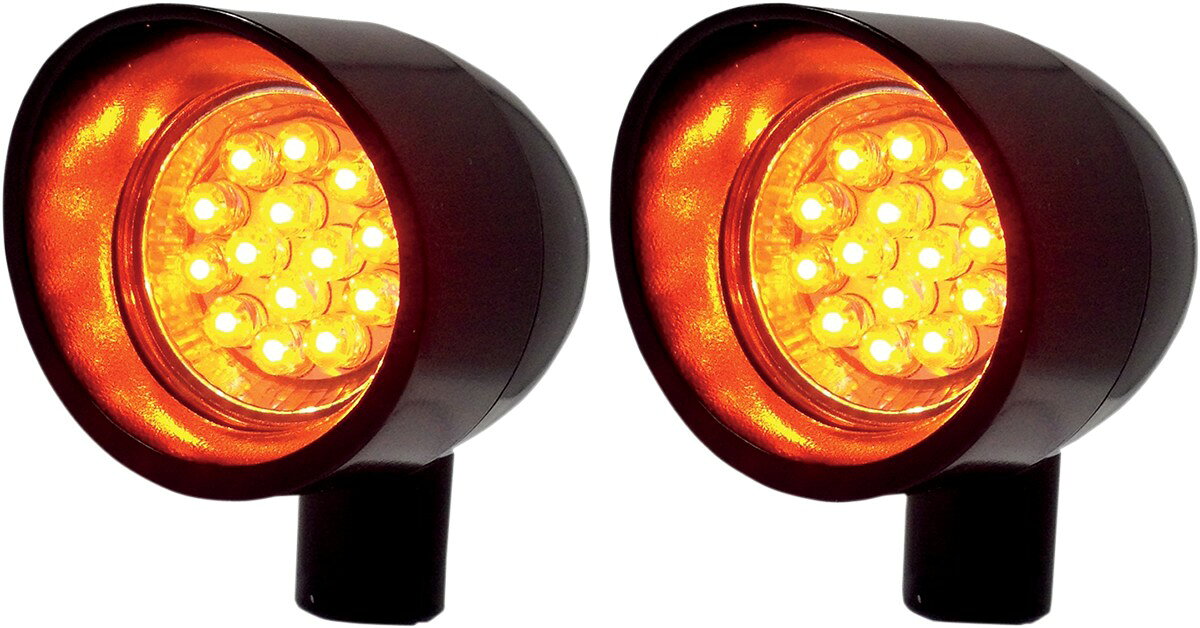 ■商品概要バルブカラー：アンバーバルブスタイル：LEDカラー：ブラック寸法：2 7／8 L x 1 3／4径仕上げ：アルマイト機能：シングルレンズ：クリアライト：○U.S.A.製：-素材：アルミモデル：バイザーライト(TM)パッケージング：ペアポジション：フロント、リア形状：ブレットサイズ：スモール専用設計：-スタイル：カスタムパーツタイプ：マーカーライトボルト数：12BULB COLOR：AmberBULB STYLE：LEDCOLOR：BlackDIMENSION：2 7/8 L x 1 3/4 dia.FINISH：AnodizedFUNCTION：SingleLENS：ClearLIGHTED：YesMADE IN THE U.S.A.：NoMATERIAL：AluminumMODEL：Vizor Light(TM)PACKAGING：PairPOSITION：Front，RearSHAPE：BulletSIZE：SmallSPECIFIC APPLICATION：NoSTYLE：Custom ReplacementTYPE：Marker LightVOLTS：12■詳細説明・High-quality chrome-plated die-cast aluminum housings・Available with single-element 20W halogen bulbs or single-functionLEDs・Halogen lights come with red and amber Dichroic prism mirroredlenses and O-ring seal・Wiring is routed through the 5/16-24 x 1 mounting bolt for a cleanappearance・Visor can be adjusted 360° for endless mounting positions・Available in small (27/8 L x 13/4 diameter); replacement parts andaccessories also available for large versions (27/8 L x 21/4diameter)・Diamond bases allow for mounting on FLT， FLHT， FLSTC front andrear for factory mounting locations (available separately)・Run/turn light converter kit allows the single-element halogenlights to function as a dual-element (available separately); LEDversions require LED run/turn light converter kit (PART #2050-0015)to function as a dual-function・Sold in pairs■注意点※取り扱い説明書は英語となります。※輸入商材の為、納期が遅れる場合がございます。あらかじめご了承ください。