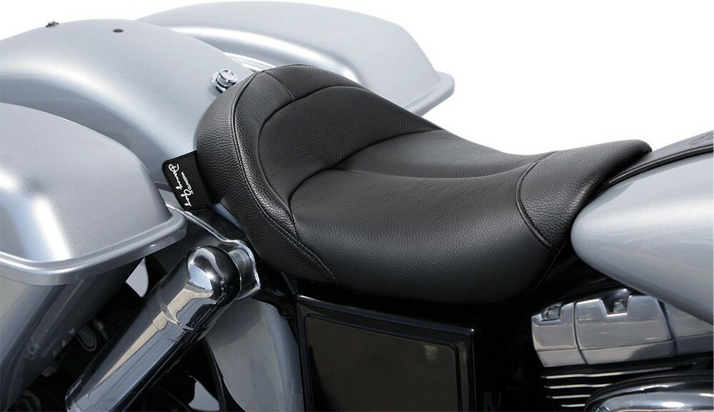 DANNY GRAY ダニーグレー シートミニマルIST レザー 06-17フィクスト 【SEAT MNMLIST LTHR06-17FXD [0803-0449]】 HARLEY-DAVIDSON ハーレーダビッドソン シート シート関連 外装