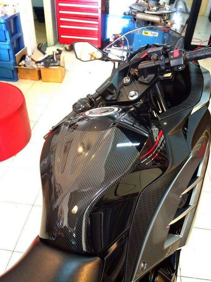 TRL Redline Carbon TRLレッドラインカーボン カーボン タンクプロテクター Z300 Ninja 300 KAWASAKI カワサキ タンクカバー タンク関連 外装
