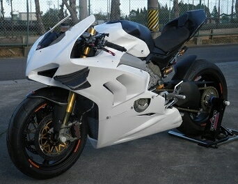 KDCサービス ケイディーシーサービス サイドウイング カーボン PANIGALE V4 R V4S DUCATI ドゥカティ サイドカウル・サイドカバー カウル関連 外装