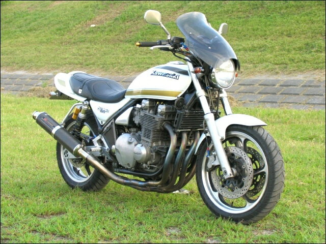 CHIC DESIGN シックデザイン ガイラシールド ZEPHYR1100 ZEPHYR1100RS KAWASAKI カワサキ スクリーン 外装
