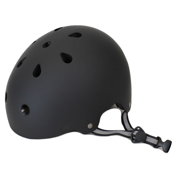 スキー用品 WEBSPORTSのインラインスケート K2 ヘルメット 子供から大人まで対応 VARSITY PRO HELMET ブラック(ロゴ シルバー) 現行品番 オールシーズン対応 インライン＆スケボー用 大人用 【C1】【w97】｜アングル3