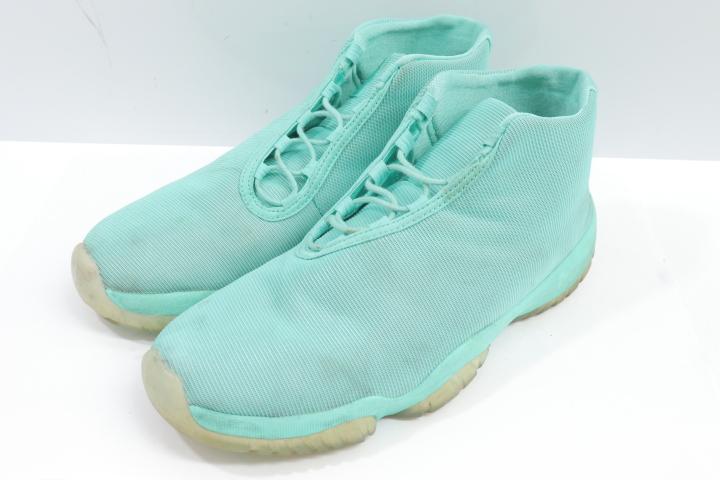 NIKE AIR JORDAN FUTUREナイキ スニーカー 27.5cm 水色 アクアブルー 無地 メンズ 【中古】