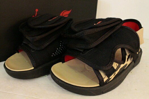 【中古】 NIKE Jordan Brand. メンズサンダル 26cm NIKE Jordan Brand.SOLE FLY/JORDAN LS SLIDE SP/26cm/黒 ブラック/ベージュ 肌色