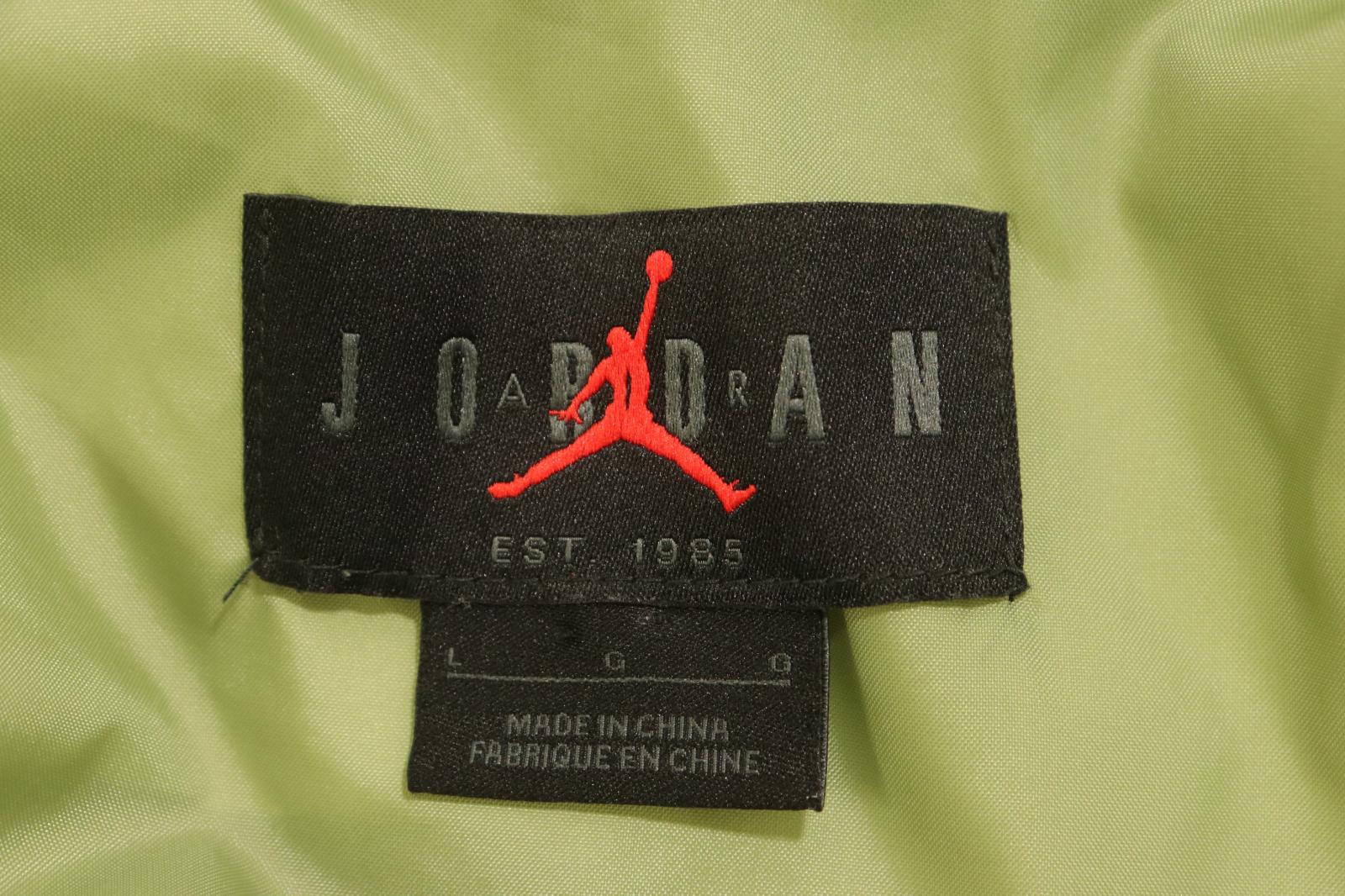 【中古】 NIKE メンズダウンジャケット L JORDAN ESS POLY PUFFER JACKET NIKE L 緑 グリーン ロゴ