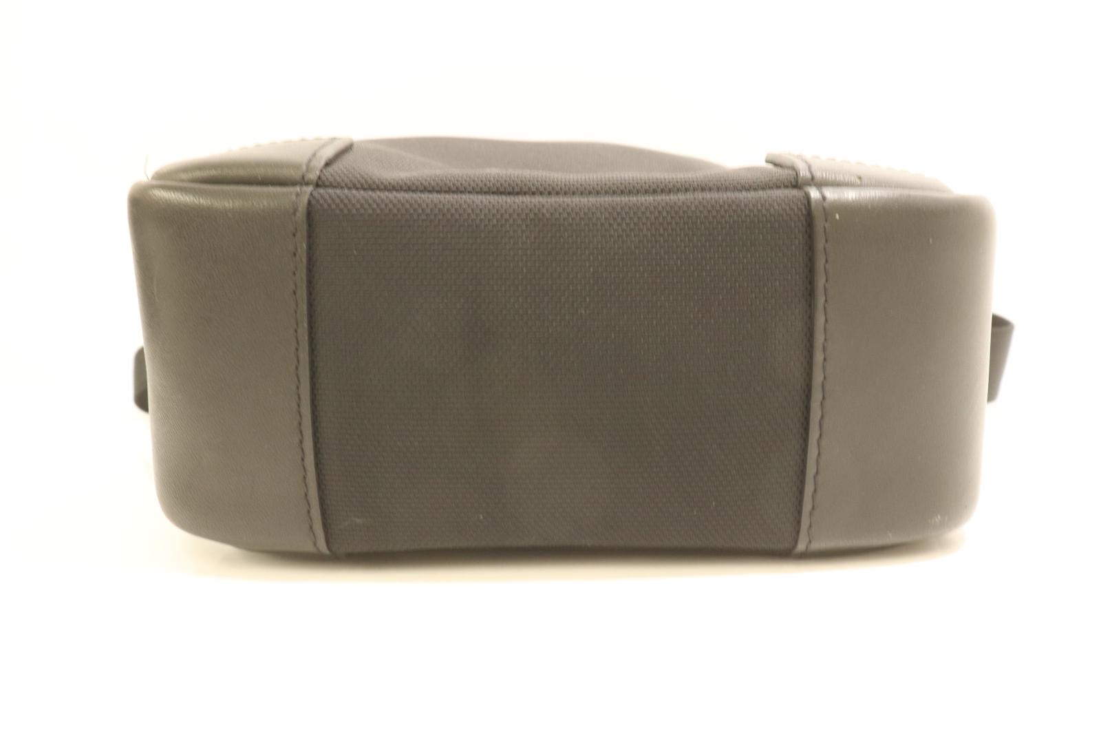 【中古】 Paul Smith メンズショルダーバッグ -- ショルダーバッグ Paul Smith -- 黒 ブラック ロゴ