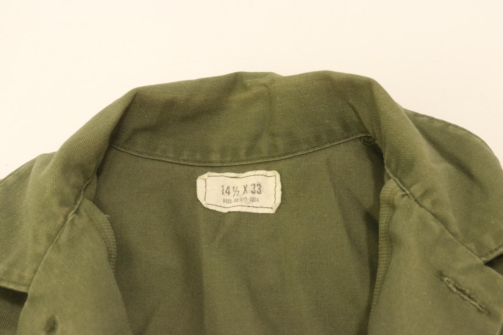 【中古】 US.ARMY メンズ長袖シャツ -- ミリタリーシャツ US.ARMY -- カーキ ワッペン