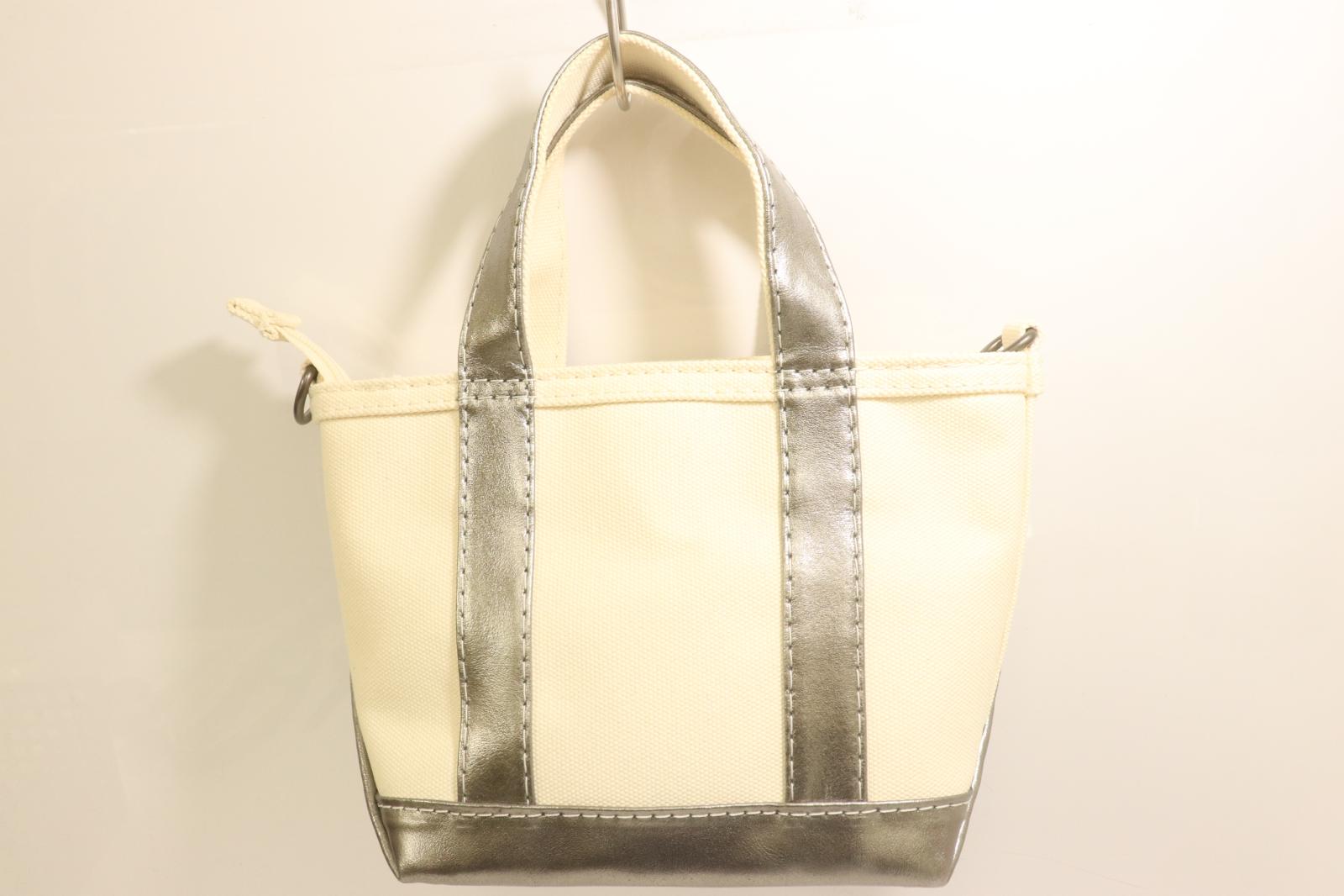 【中古】 L.L.Bean レディーストートバッグ -- Leather Shoulder Strap Tote L.L.Bean -- 白 ホワイト 銀 シルバー