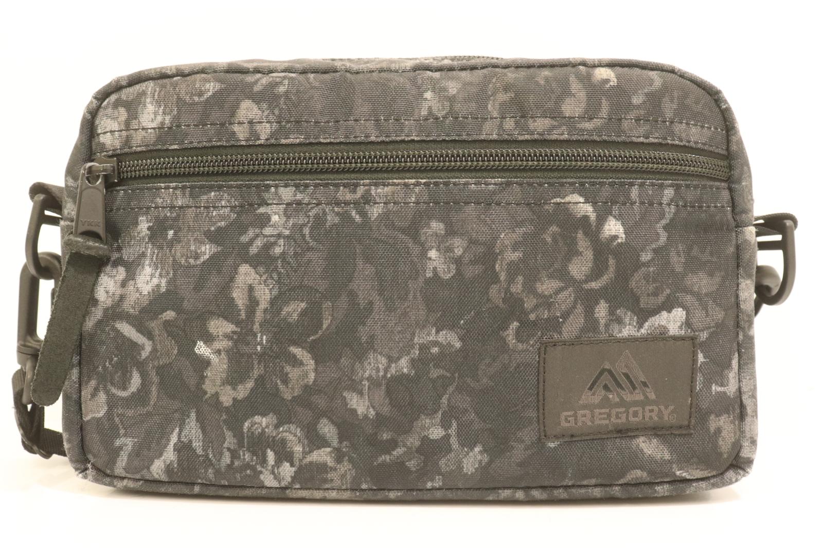 Rakuten - 【中古】 GREGORY メンズショルダーバッグ -- PADDED SHOULDER POUCH GREGORY -- 黒 ブラック 花柄
