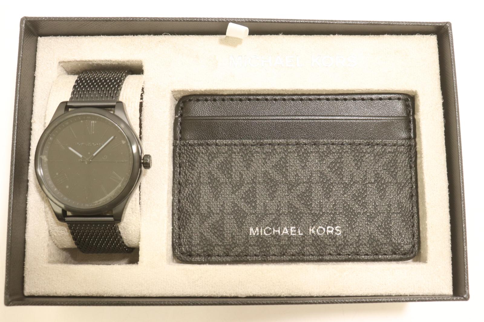 【中古】 Michael Kors メンズ腕時計 -- BENNING ウォッチ & カードケース Michael Kors -- 黒 ブラック 無地