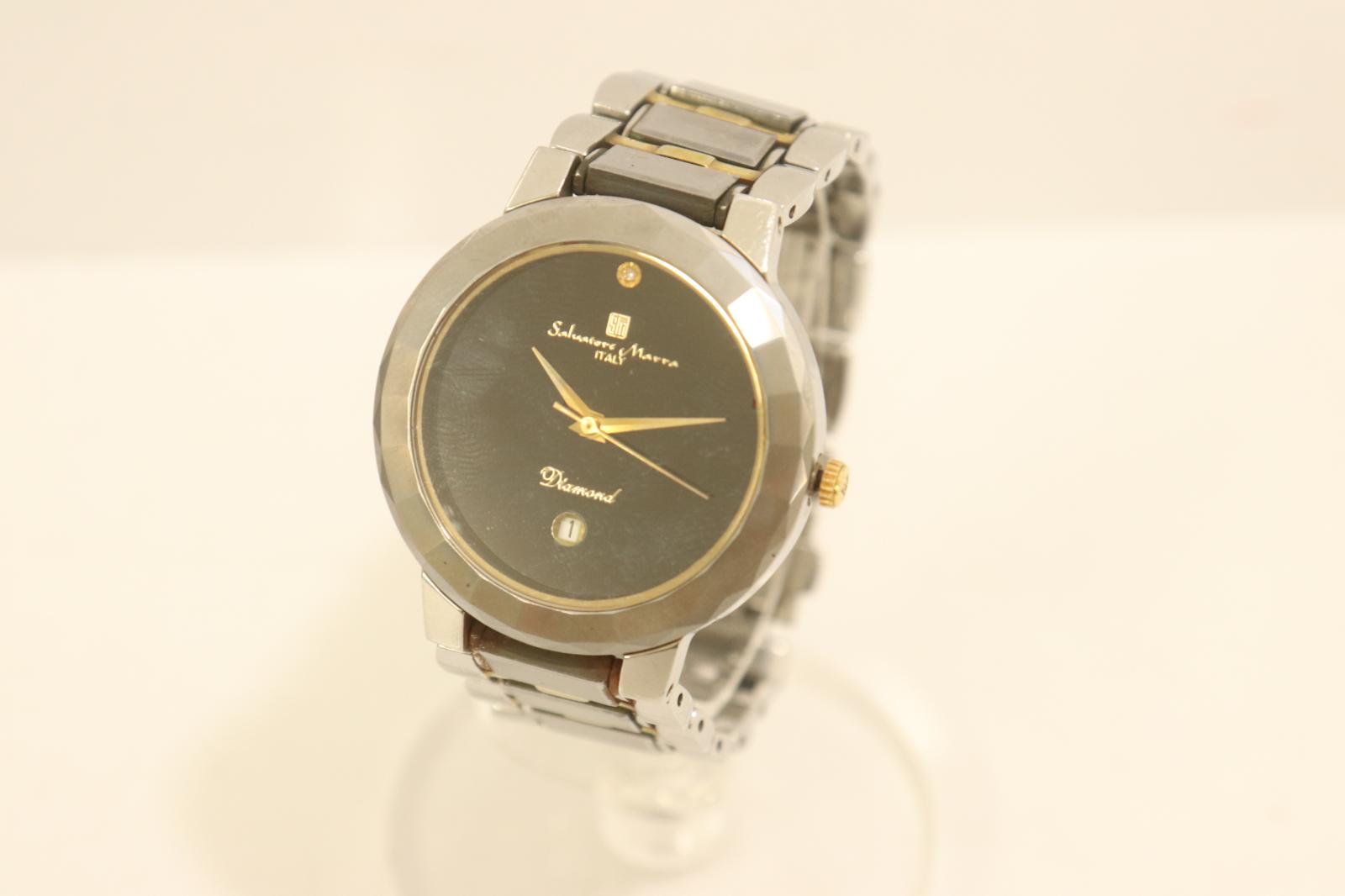 Rakuten - 【中古】 Salvatore Marra メンズ腕時計 -- メンズ腕時計 Salvatore Marra -- 銀 シルバー ロゴ SM7025