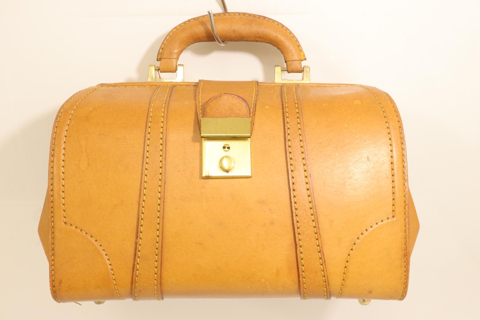 [Used] Unknown Brand Men's Boston Bag -- Boston Bag, Unknown Brand -- Brown, Plain