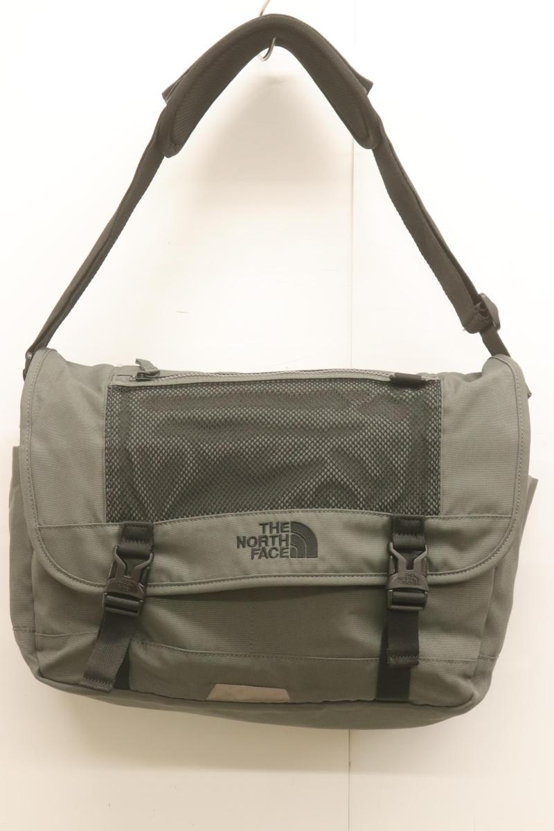 　商品状態説明 詳細説明 SUPER MESSENGER BAG THE NORTH FACE -- グレー 灰 ロゴ 【状態ランク：C 使用感がありダメージが確認できる状態】 【状態備考】 マジックテープに剥がれ、ほつれ、毛羽立ちが見られます。付属品が欠損しています。 表記サイズ -- 実寸サイズ 幅 39cm縦 30cm奥行き 12cm 素材表記 カラー グレー 灰 ※色は担当者の主観で判断しております。 ※表示するモニターごとに色合いが違って見える場合があります。 テイスト /2026-08-03 管理番号 242222079131　