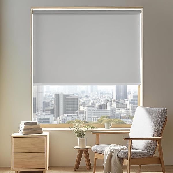 ロールスクリーン 幅130cm 丈180cm グレー チェーン式 ロールカーテン 1級遮光 断熱 遮熱 防音 防寒 UV..