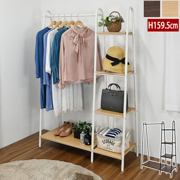 製品仕様(組立品) カラー(品番) ダークブラウン(CH-2331)/ナチュラル(CH-2332) サイズ(約) 幅109(フック含む)×奥行40×高さ159.5cm 重量(約) 11.4kg 梱包サイズ(約) 幅93.5×奥行41×高さ9cm/13.4kg 材質 本体・フック/スチール・粉体塗装 棚板/化粧繊維板 耐荷重(約) ハンガー10kg、棚板・底板各5kg、フック1kg、全体36kg 仕様 脚部アジャスター付 JANコード ダークブラウン/4952334031037 ナチュラル/4952334031044 生産国 中国木目調の4段棚が魅力！大容量のワイドなハンガーラック ハンガーラックワイド 棚付き 衣類や小物をディスプレイ感覚で収納 大容量！高さ約160cmのおしゃれなハンガーラック。木目調の4段棚が魅力で、ディスプレイ感覚で鞄や小物を収納できます。鞄や帽子のちょい掛けに便利なフック付き。スチール製フレームはマットな質感の塗装で、スタイリッシュさを残しつつ落ち着いた雰囲気に仕上げています。ガタつき防止のアジャスター付きです。カラーはダークブラウンとナチュラルの2カラー展開です。 COLOR VARIATION SIZE