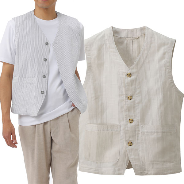 ＜サイズ表＞ 単位cm サイズ 胸囲(適応サイズ) 着丈 肩幅 M 108(88～96) 60 41 L 113(96～104) 62 43 LL 118(104～112) 64 45 製品仕様 着用シーズン目安 春夏秋 カラー グレー/ベージュ 素材 グレー/綿100％ ベージュ/麻45％、綿30％、ポリエステル25％ 仕様 外ポケット2個 洗濯 手洗い 生産国 日本シャツ感覚で羽織って夏を爽やかに演出するベスト UNITED×富江工房 フロントボタンベスト 縫製にこだわりのある「富江工房」とUNITEDのコラボ 長崎県五島列島の「富江工房」とUNITEDが手掛けた日本製のこだわりのベスト。洗練された夏の大人カジュアルが決まるフロントボタンベストです。グレーは綿100%、ベージュは麻混と夏を爽やかに演出する快適素材を使用。シャツやTシャツの上に羽織るだけで大人カジュアルスタイルを演出。春先から夏場の冷房対策まで長く着用いただけます。カラーはグレーとベージュの2色からお選びいただけます。 着用イメージ カラーバリエーション