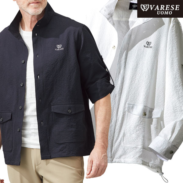 ＜サイズ表＞ 単位cm サイズ 胸囲(適応サイズ) 肩幅 袖丈 着丈 M 112(88～96) 46 60 71 L 118(96～104) 48 61 73 LL 124(104～112) 50 62 75 製品仕様 着用シーズン目安 春夏秋 カラー ダークネイビー/ホワイト 素材 ポリエステル100％ 仕様 両脇ポケット、袖口ロールアップ仕様 洗濯 洗濯機可(ネット使用) 生産国 中国サッと羽織れるさらさらサッカー素材 ヴァレーゼ・ウォモ サッカー素材の軽涼ロールアップブルゾン サッカー素材の爽やかロールアップブルゾン ジャケットほどではないけど、きちんと感は欲しい、そんなシーンにおすすめのブルゾンです。肌寒い時、日差し対策には長袖のまま、暑い時には袖をまくって着用できます。ロールアップしやすいタブ付き。軽くてシワも気にならないので持ち運びにも便利です。汗をかいてもご家庭の洗濯機で洗えるので衛生的です。使いやすいダークネイビーとホワイトの2色からお選びいただけます。 カラーバリエーション