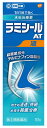 お買い上げいただける個数は5個までです リニューアルに伴いパッケージ・内容等予告なく変更する場合がございます。予めご了承ください。 名　称 ラミシールAT液 内容量 10g 特　徴 ◆水虫・たむしは白癬菌「水虫菌」というカビ（真菌）が皮ふ表面にある角質層に感染・寄生しておきる皮ふ病です。ラミシールAT液は、殺真菌成分テルビナフィン塩酸塩を配合する水虫・たむし治療薬です。 ◆有効成分である「テルビナフィン塩酸塩」の優れた殺真菌作用と角質層への浸透力は、1日1回の塗布で薬剤が患部に留まり、かゆみや痛みなどを引き起こす水虫・たむしに持続的に効果を発揮し、症状を治していきます。 ◆乾きやすく、サラッとした使用感の液剤で、乾燥（カサカサ）タイプの患部にお勧めします。 効能・効果 みずむし、いんきんたむし、ぜにたむし 用法・用量 1日1回、適量を患部に塗布してください。 ●用法・用量に関する注意1．定められた用法を厳守してください。 2．患部やその周囲が汚れたまま使用しないでください。 3．本剤のついた手で、目や粘膜にふれないでください。 4．目に入らないように注意してください。万一、目に入った場合には、すぐに水又はぬるま湯で洗い、直ちに眼科医の診療を受けてください。 5．小児に使用させる場合には、保護者の指導監督のもとに使用させてください。 6．外用にのみ使用してください。 【ラミシールAT液のご使用方法】 ・患部やその周囲を清潔にした後、塗布してください。 ・使用前に、容器の先端を上に向けて、手の指で押して中の空気を抜いてください。（暑い時期、温度の高い場所に置かれた場合や薬液が少なくなった場合などに、内圧が高まり、薬液が多く出ることがありますので、これを防ぐ為です。） ・患部に使用する時は容器を下向き又は斜めにして、患部に先端を軽く押しあてて塗布してください。（先端を患部からはなすと、薬液がでなくなります。） ・ご使用後はキャップをよくしめ、容器を立てた状態で保管してください。 成分・分量 1g中 テルビナフィン塩酸塩・・・10mg 添加物：ポリオキシエチレンセトステアリルエーテル、プロピレングリコール、アルコール 区　分 医薬品/商品区分：指定第2類医薬品/水虫・たむし用薬/日本製 ご注意 使用上の注意 ●してはいけないこと （守らないと現在の症状が悪化したり、副作用が起こりやすくなります） 1．次の人は使用しないでください 本剤又は本剤の成分によりアレルギー症状（例えば、発疹・発赤、かゆみ、はれ等）を起こしたことがある人 2．次の部位には使用しないでください （1）目や目の周囲、粘膜（例えば、口腔、鼻腔、膣等）、陰のう、外陰部等 （2）湿疹 （3）湿潤、ただれ、亀裂や外傷のひどい患部 ●相談すること 1．次の人は使用前に医師、薬剤師又は登録販売者に相談してください （1）医師の治療を受けている人 （2）妊婦又は妊娠している可能性のある人 （3）乳幼児 （4）薬などによりアレルギー症状を起こしたことがある人 （5）患部が顔面又は広範囲の人 （6）患部が化膿している人 （7）「湿疹」か「みずむし、いんきんたむし、ぜにたむし」かがはっきりしない人 （陰のうにかゆみ・ただれ等の症状がある場合は、湿疹等他の原因による場合が多い。） 2．使用後、次の症状があらわれた場合は副作用の可能性があるので、直ちに使用を中止し、説明文書を持って医師、薬剤師又は登録販売者に相談してください 【関係部位：症状】 皮ふ：かぶれ、刺激感、熱感、鱗屑（りんせつ）・落屑（らくせつ）（フケ、アカのような皮ふのはがれ）、ただれ、乾燥・つっぱり感、皮ふの亀裂、いたみ、色素沈着、発疹・発赤＊、かゆみ＊、はれ＊、じんましん＊ ＊：全身に発現することがあります。 3．2週間位使用しても症状が良くならない場合や、本剤の使用により症状が悪化した場合は使用を中止し、説明文書を持って医師、薬剤師又は登録販売者に相談してください ●保管および取扱い上の注意1．直射日光の当たらない涼しい所に密栓して保管してください。 2．小児の手の届かない所に保管してください。 3．他の容器に入れ替えないでください（誤用の原因になったり、品質が変わることがあります。）。 4．使用期限をすぎた製品は使用しないでください。また、開封後は使用期限内であってもなるべく速やかに使用してください。 5．火気に近づけないでください。 6．使用済み容器は火中に投じないでください。 7．本剤は合成樹脂（スチロール等）を軟化したり塗料をとかしたりすることがあるので、床や家具等につかないようにしてください。 【水虫治療のアドバイス】 水虫・たむしの原因である白癬菌「水虫菌」は、症状があらわれている範囲より広く寄生していることが多いので、薬剤を広めに塗布することをお勧めします。また、以下のことに留意して使用してください。 1.根気よく継続治療する ●かゆみなどの症状がなくなった後も、約1ヵ月間は、根気よく治療を続けてください。 2.患部を清潔にする ●白癬菌の増殖を抑え、二次感染を防ぐため、患部をよく洗い清潔に保ってください。 ●薬剤を塗布した後、患部にふれた手や指もしっかり洗ってください。 3.患部の乾燥に心がける ●白癬菌はじめじめした環境を好みます。入浴あとや、スポーツなどで汗をかいたあとはしっかり患部を乾燥させてください。 ●通気性の悪い靴・靴下はなるべく避け、患部を乾燥させるよう心がけてください。 4.履き物なども清潔に ●靴、靴下、スリッパ、浴室のマットなども清潔に保ち、感染に注意してください。 ●靴のむれは水虫の温床になります。数足を毎日順番にはきかえるよう心がけてください。 ◆本品記載の使用法・使用上の注意をよくお読みの上ご使用下さい。 製造販売元 グラクソ・スミスクライン・コンシューマー・ヘルスケア・ジャパン株式会社 東京都港区赤坂1-8-1 お問合せ お客様相談室　電話：0120-099-301　受付時間：9：00-17：00（土、日、祝日を除く） 広告文責 株式会社ツルハグループマーチャンダイジング カスタマーセンター　0852-53-0680 JANコード：4987443354913　