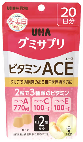 リニューアルに伴いパッケージ・内容等予告なく変更する場合がございます。予めご了承ください。 名　称 UHA味覚糖　グミサプリ　ビタミンACE　ビタミンエース　20日分 内容量 40粒 特　徴 3種のチカラで美容サポート！ クリアで透明感のある毎日を目指す方に。 キレイの鍵を握る3種のビタミン（A、C、E）で、透明感ある毎日をサポートします。 内側から輝く若々しさを保ちたい方におすすめです。 栄養機能食品 ビタミンC、ビタミンE 原材料 砂糖（タイ製造）、水飴、コラーゲン、濃縮りんご果汁、桃ピューレ/甘味料（ソルビトール）、V.C、V.E、乳化剤、ゲル化剤（ペクチン）、香料、酸味料、光沢剤、着色料（アントシアニン）、V.A、(一部にもも・りんご・ゼラチンを含む） ●原材料に含まれるアレルギー物質(特定原材料及びそれに準ずるもの) もも・りんご・ゼラチン 栄養成分表示 2粒(標準5g)当たり エネルギー:17kcal たんぱく質:0.3g 脂質:0.07g 炭水化物:3.9g 食塩相当量:0.003g ビタミンA:770μg（100％） ビタミンC:100mg（100％） ビタミンE:100.0mg（1587％） （%）は栄養素等表示基準値2020（18歳以上、基準熱量2,200kcal）に占める割合です。 お召し上がり方 1日2粒を目安に噛んでお召し上がりください。開封後は、チャックをしっかり閉めてお早めにお召し上がりください。 区　分 栄養機能食品/ビタミン含有食品/日本製 ご注意 ◆本品記載の使用法・使用上の注意をよくお読みの上ご使用下さい。 販売元 味覚糖株式会社　奈良県大和郡山市今国府町137-5 お問い合わせ　電話：0120-557-108 広告文責 株式会社ツルハグループマーチャンダイジング カスタマーセンター　0852-53-0680 JANコード：4902750715240