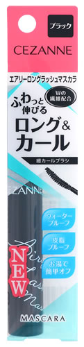 リニューアルに伴いパッケージ・内容等予告なく変更する場合がございます。予めご了承ください。 名　称 CEZANNE　セザンヌ　エアリーロングラッシュマスカラ　ブラック 内容量 1個 特　徴 ◆2種の繊維配合のふんわり軽いロング＆カールマスカラ。 ◆4mmと2mmの繊維がまつ毛に絡みついて重ねるほどロング効果。なめらかな液なのでダマになりにくくスルスル塗れて、軽やかでふんわりとした上向きカール仕上げ。 ◆軽やか上向きカール 軽量ベースを採用。まつ毛が束になりにくく、軽やかでふんわりとした上向きカールが長時間持続。 ◆マルチプルーフ 水・汗・涙・皮脂に強く、にじみにくい。 ◆お湯で落とせる 耐水性に優れているのに、簡単メイクオフ。 ◆目頭・目尻までしっかりキャッチする細カールブラシ 成　分 イソドデカン、トリメチルシロキシケイ酸、ポリエチレン、パルミチン酸デキストリン、タルク、パラフィン、ロジン酸ペンタエリスリチル、オレイン酸PEG-6ソルビタン、ナイロン-6、DPG、ポリソルベート80、マイクロクリスタリンワックス、ジステアリン酸Al、ジステアルジモニウムヘクトライト、水、リンゴ酸ジイソステアリル、炭酸プロピレン、フェノキシエタノール、（パルミチン酸／エチルヘキサン酸）デキストリン、シリカ、ホホバ種子油、アルガニアスピノサ核油、マカデミア種子油、酸化鉄、酸化チタン、カーボンブラック 使用方法 まつ毛の根元から持ち上げるように塗ります。お好みの長さになるまで毛先に何度か重ね塗りしてください。 区　分 化粧品/マスカラ/日本製 ご注意 ◆本品記載の使用法・使用上の注意をよくお読みの上ご使用下さい。 販売元 株式会社 セザンヌ化粧品　 東京都千代田区麹町4-2-6 住友不動産麹町ファーストビル お問合せ　電話：0120-55-8515 広告文責 株式会社ツルハグループマーチャンダイジング カスタマーセンター　0852-53-0680 JANコード：4939553042280