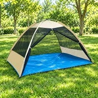 ＼ 通気性抜群！4面メッシュ防湿マット付きテント ／ ・4面フルメッシュ：風通しが良く、虫の侵入を防ぐ蚊帳仕様！ ・防湿マット付属：地面からの湿気をカットし快適に過ごせる！ ・多用途：お庭での休憩、キャンプ、アウトドア、室内使いにも最適！ 約150×200cmの4面メッシュテントです。 高級感のある流金色（ゴールド系）カラーでおしゃれなデザイン。 防湿マットが付属しているため、アウトドアやお庭、室内でも心地よくお使いいただけます。 ◆ 商品仕様 ・サイズ：約150×200cm ・仕様：4面メッシュ構造 ・カラー：流金色（ゴールド系） ・素材：メッシュ ・付属品：防湿マット ※屋外で使用する際は天候や設置場所をご確認のうえ、火気を避けてご使用ください。