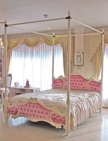 輸入家具 オーダー家具 プリンセス家具 女優ベッド オードリー 天蓋付き クィーンサイズ オードリーリボンの彫刻 ベビーピンクのベルベットの張り地