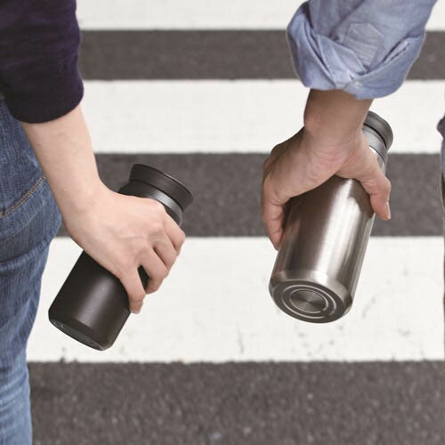 【あす楽・送料無料】【500ml】TRAVEL TUMBLER (トラベルタンブラー) 500ml [全8色] 新色追加！【キントー KINTO】水筒 保温 保冷 真空二重構造 北欧 オシャレ アウトドア 珈琲 コーヒー カフェ ミルク入れ 【ラッピング無料】(z)