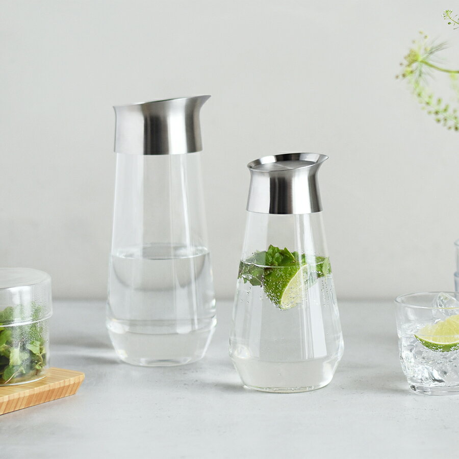 Rakuten - LUCE ウォーターカラフェ 750ml 1L【キントー KINTO】ルーチェ 1000ml ふた付き 蓋付き 耐熱ガラス おしゃれ 食洗機対応 電子レンジ対応 ピッチャー 麦茶ポット 洗いやすい 水差し デキャンタ 1リットル ガラスポット かわいい(z)