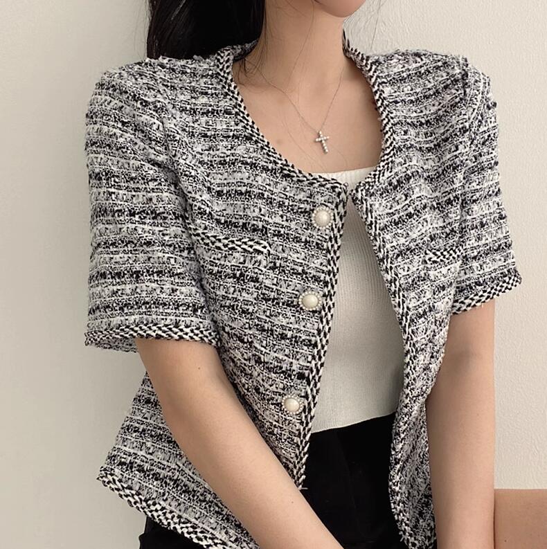 ラウンドネック パール調ボタン ツイードジャケット シンプル 半袖 韓国ファッション アウター ノーカラー ジャケット ショート丈 ツイード ルーズ 大人 夏 春 カジュアル 半袖ジャケットのサムネイル