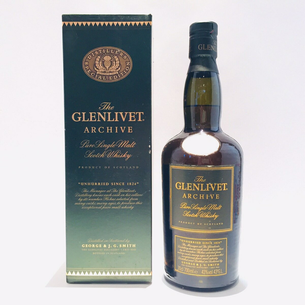 OxbgA[JCuThe GLENLIVETARCHIVE43%vol 43G.L. / 70cl 700ml