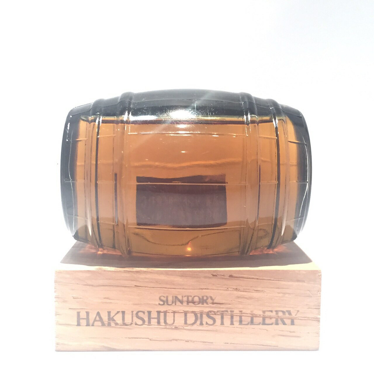 サントリーウイスキーオールド ウイスキー 白州樽型 ミニボトル 台座付きSUNTORY WHISKYOLD HAKUSHU WHISKY　Barrel typemini Bottle with pedestal43% / 150ml