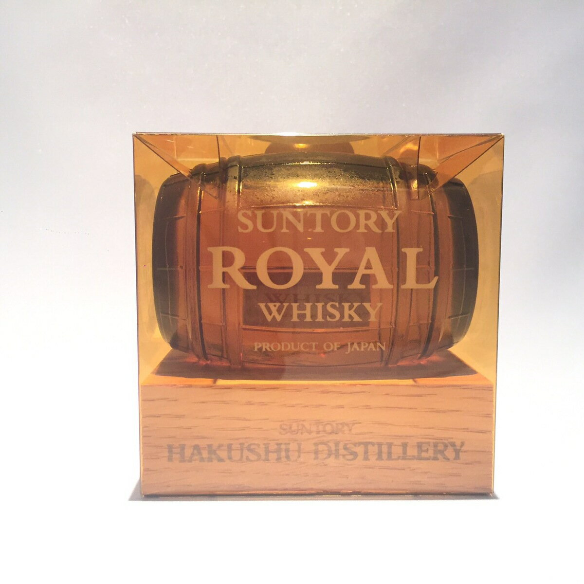 【プラケース付き】サントリーウィスキーロイヤル白州樽型 ミニボトル 台座付きSUNTORY WHISKYROYAL　HAKUSHUBarrel typeMini Bottle with pedestal43% / 150ml